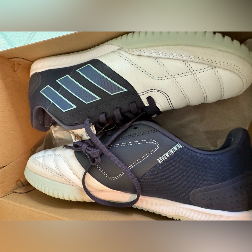 adidas Unisex-Adult Copa Pure.3 Indoor Soccer Sneaker BRAND NEW NEVER WORN